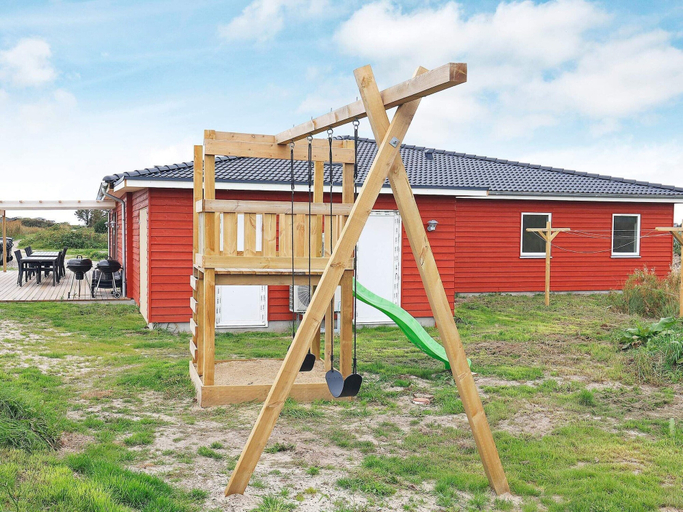 Others 5, 5 Star Holiday Home in Lokken, Hjørring