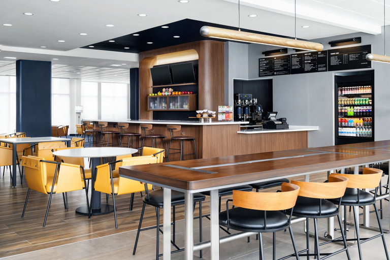 Food & Drinks 5, Courtyard By Marriott New Castle, New Castle