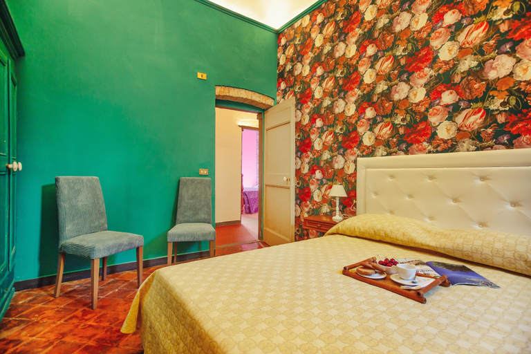 Bedroom 4, Rainbow City Center Apartment, Imperia