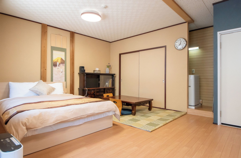 Bedroom 13