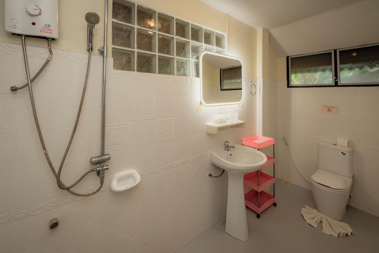 Bathroom 4, Long Bay Resort, Ko Phangan