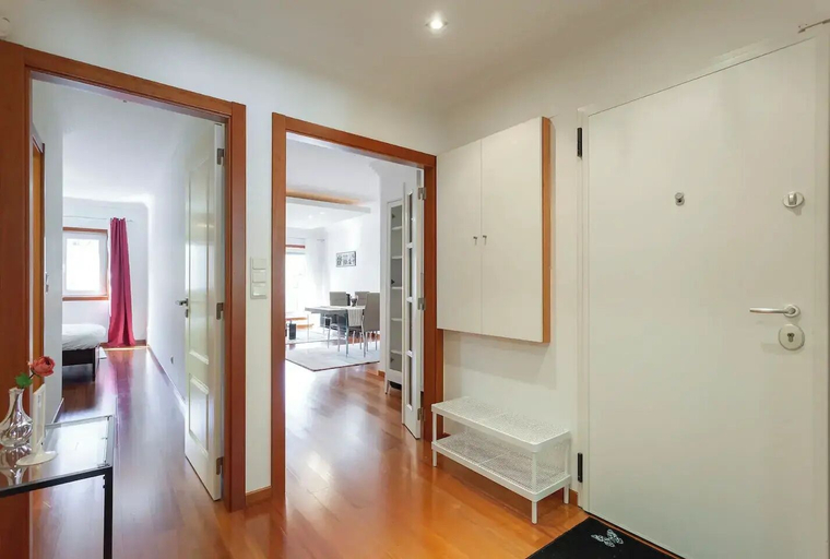 Others 5, LUXURY LISBOA APARTMENT T2, Lisbon