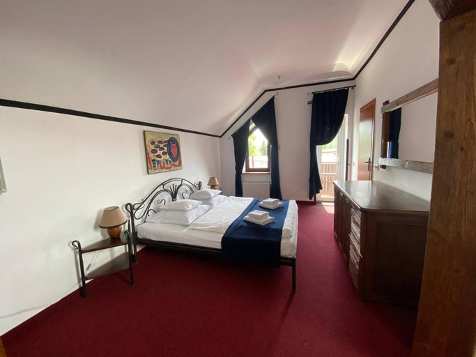 Bedroom 2, Hotel Complex Legenda, Ivano-Frankivs'ka