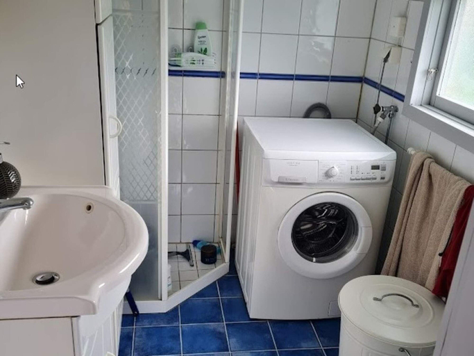 Others 4, 4 Star Holiday Home in Skarhamn, Tjörn