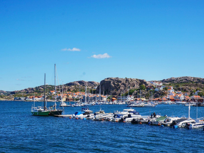 Marina, 4 Star Holiday Home in Hunnebostrand, Tanum
