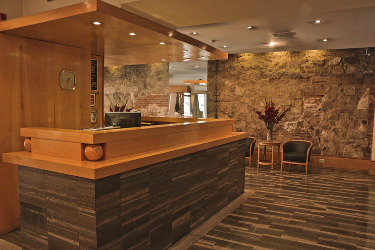 Others 5, Hotel Felipe II, Capital