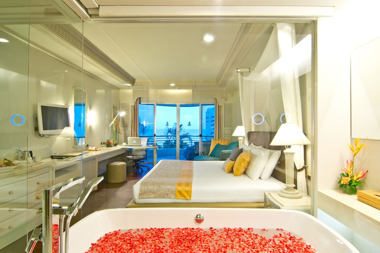 Bathroom 3, Royal Cliff Grand Hotel Pattaya, Pattaya