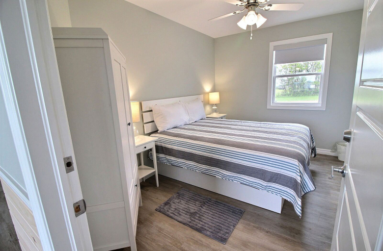 Bedroom 4, Cavendish Bosom Buddies Cottage Resort, Queens