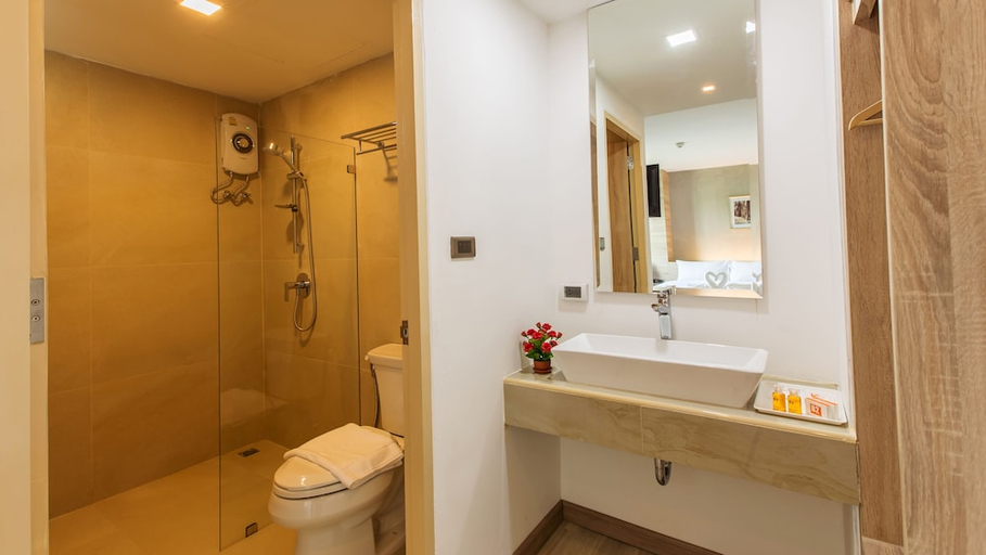 Bathroom 4, B2 Ubon Premier Hotel, Muang Ubon Ratchatani