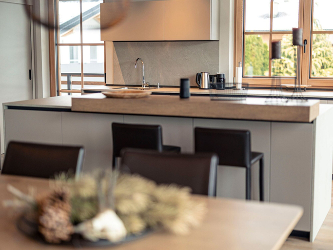 Private kitchen 3, Luxury Penthouse, ski Lift Within Walking Distance, Kitzbühel
