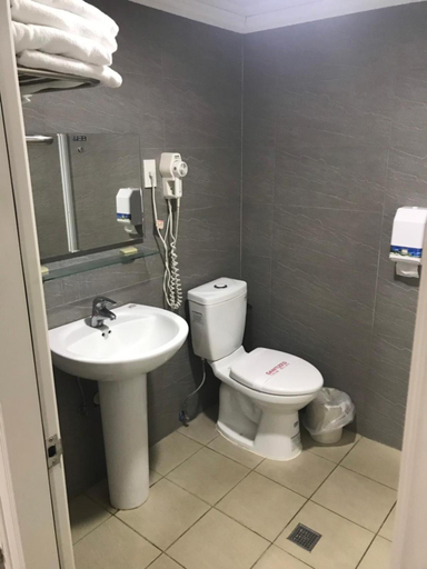 Bathroom 4, Xin Yuan Hotel, Hsinchu City