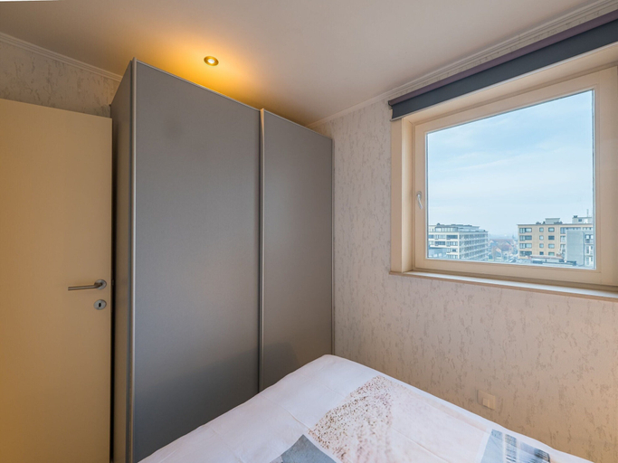 Others 3, Apartment on 8th Floor With Kitchen, West-Vlaanderen