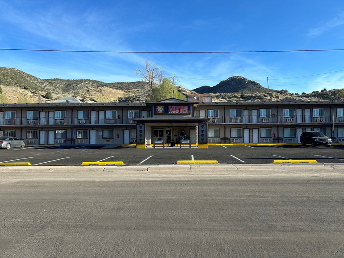 Exterior & Views, Four Sevens Motel, White Pine