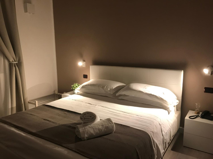 Others 4, Holiday Rooms Portale Pirrera, Ragusa