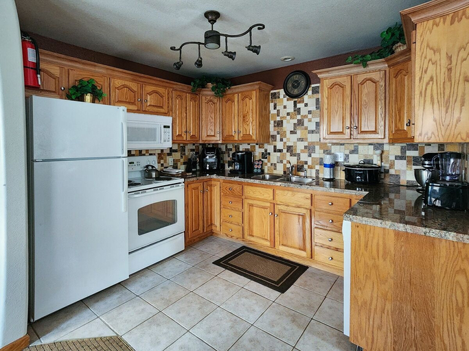 Others 3, Alpenglow Three Bedroom Two Bath XL A16, Ouray