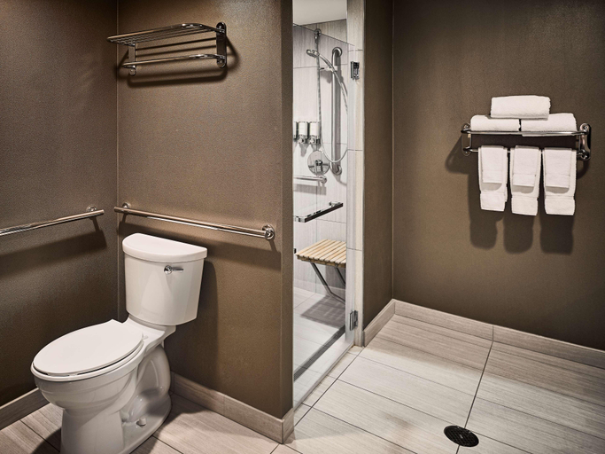 Bathroom 9