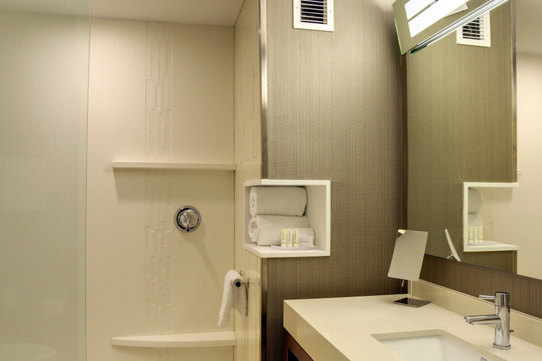 Bathroom 4, Courtyard by Marriott Columbus OSU, Franklin