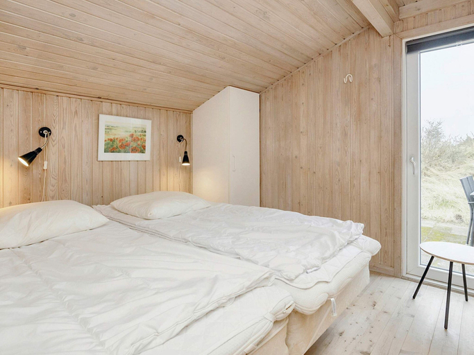 Bedroom 2, 9 Person Holiday Home in Blokhus-by Traum, Jammerbugt