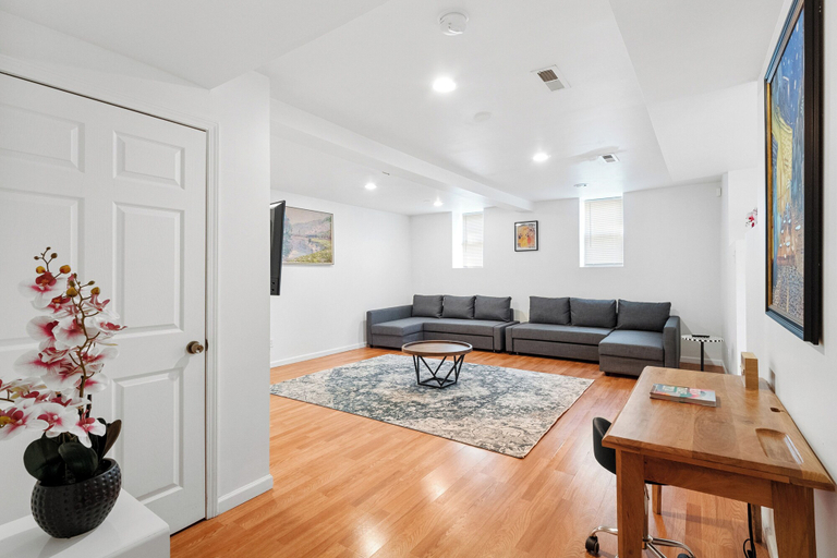Others 4, A Cottage in Downtown STL. Sleeps 10, Saint Louis