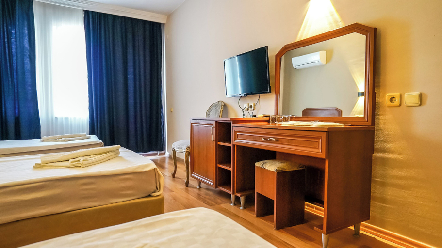 Bedroom 4, Nex Royal Beach Hotel - All Inclusive, Antalya