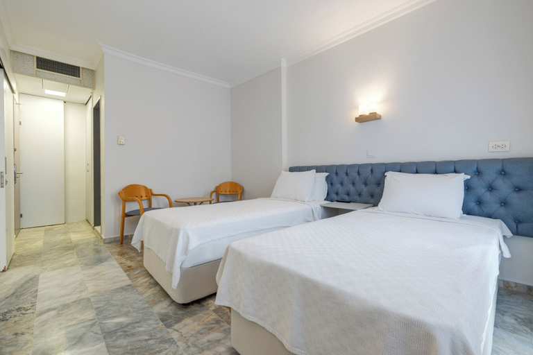 Bedroom 3, Hanedan Beach Hotel, Foça