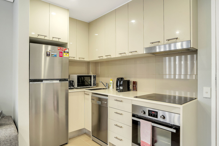 Others 3, Bright 1 Bedroom Unit in the Heart of Manly, Sydney