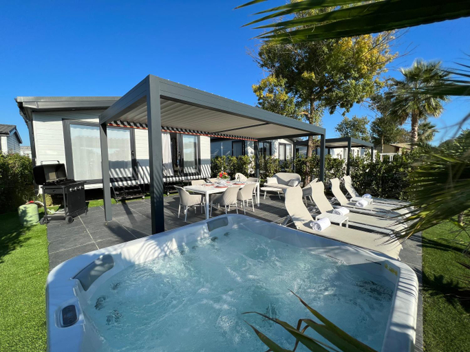 Sport & Beauty 2, Holiday Marina Resort, Var