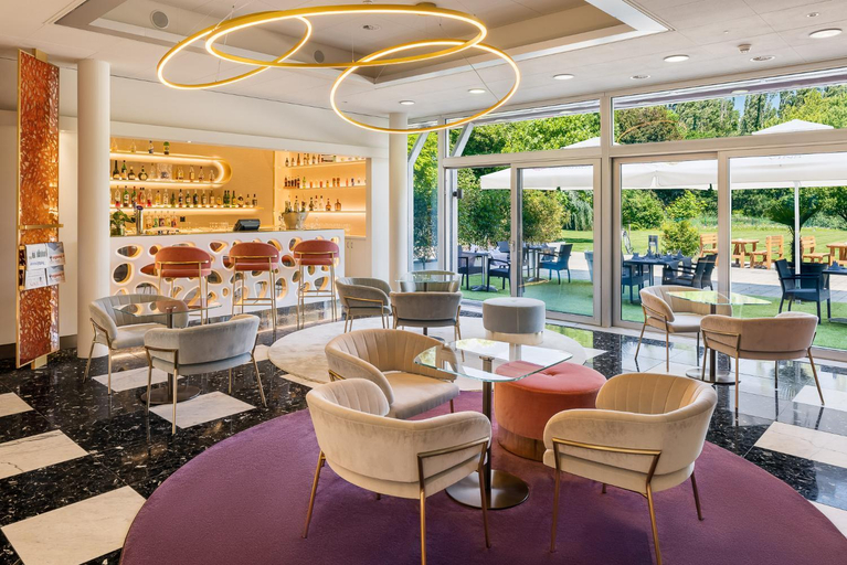 Others 5, Hotel Vatel 4* Superior, Martigny
