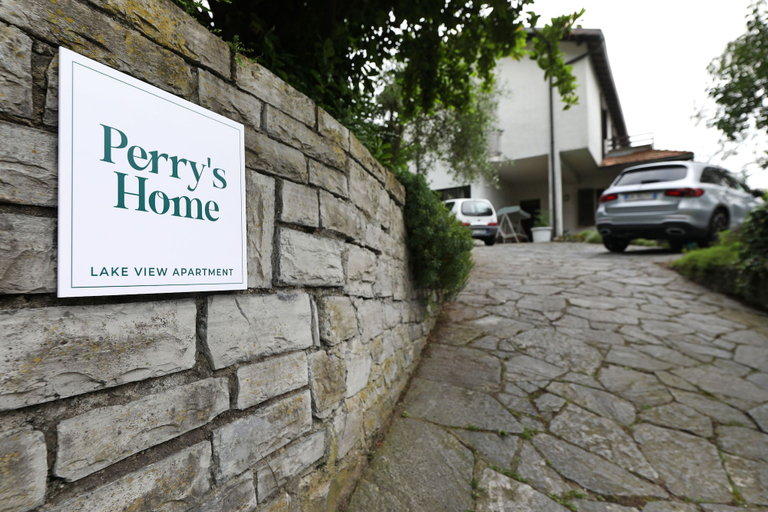 Others 5, Perry's Home, Como