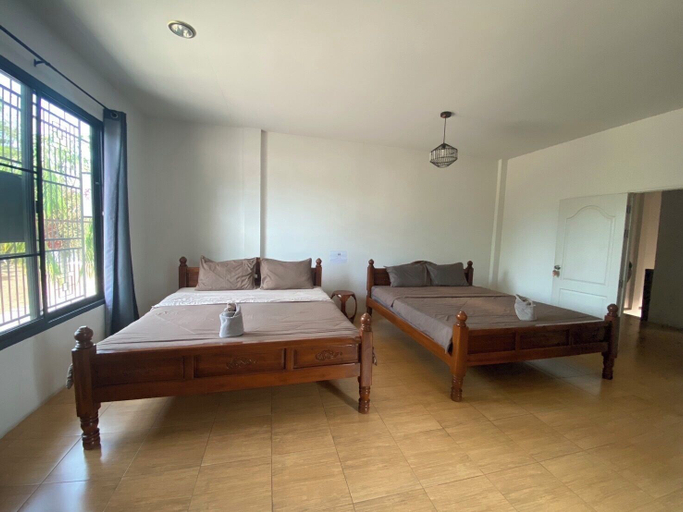 Bedroom 3, Express URT, Phunphin