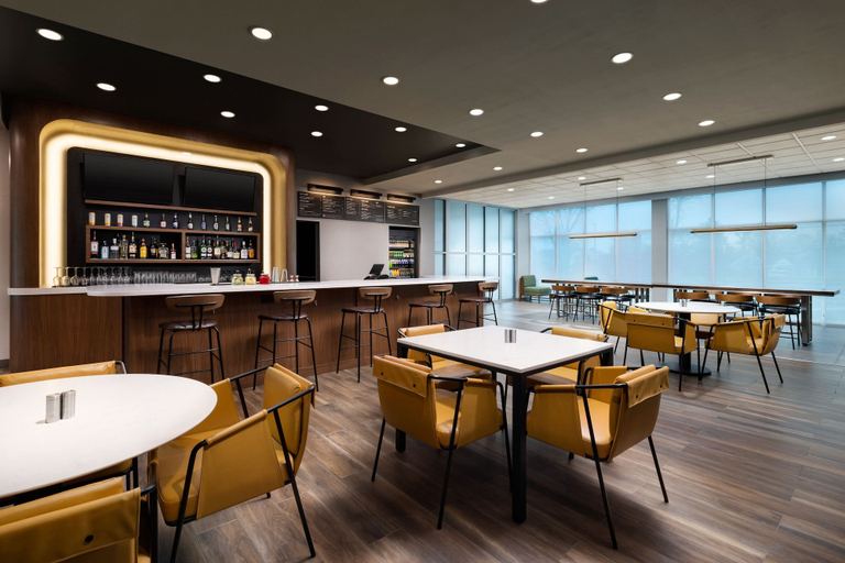 Food & Drinks 4, Courtyard By Marriott New Castle, New Castle