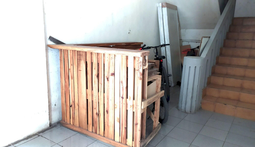 Others 4, Batu Putih Homestay, Makassar