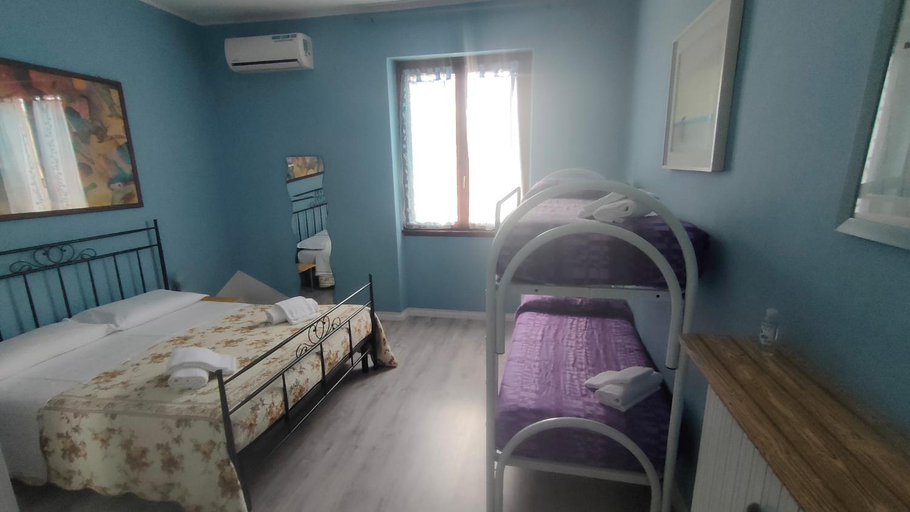 Bedroom 4, Apartment Lisema, Verona