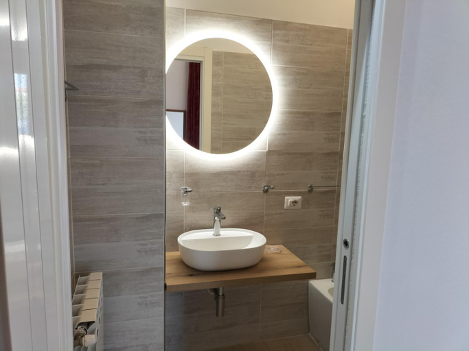 Bathroom 4, Bed & Breakfast da Rosa, Catania