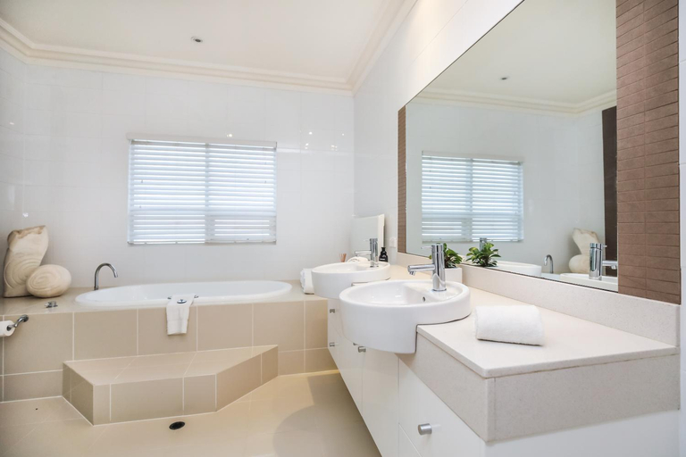 Bathroom 2, The Retreat at Stirling, Adelaide