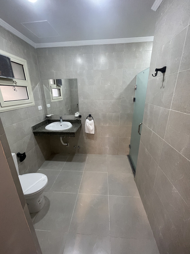 Bathroom 3, Miramar Evergreen Hotel, Qasr an-Nil