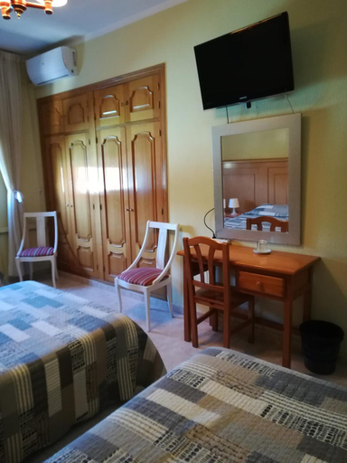 Others 3, Hostal Brunete, Madrid