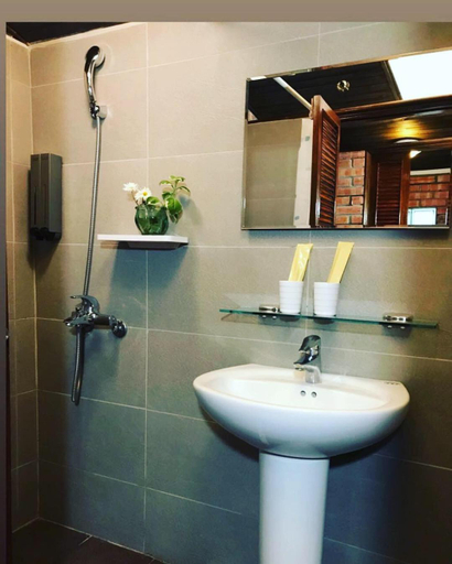 Bathroom 4, Bridge 12th Bed and Breakfast, Hualien