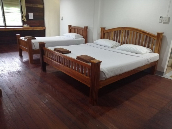 Bedroom 2, Jansom Beach Resort, Muang Ranong