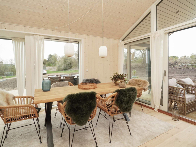 Dining 4, 5 Star Holiday Home in Horve, Kalundborg