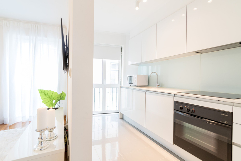 Others 4, Chiad1 · Duque 53 Amazing Terrace · Netflix · AC, Lisbon