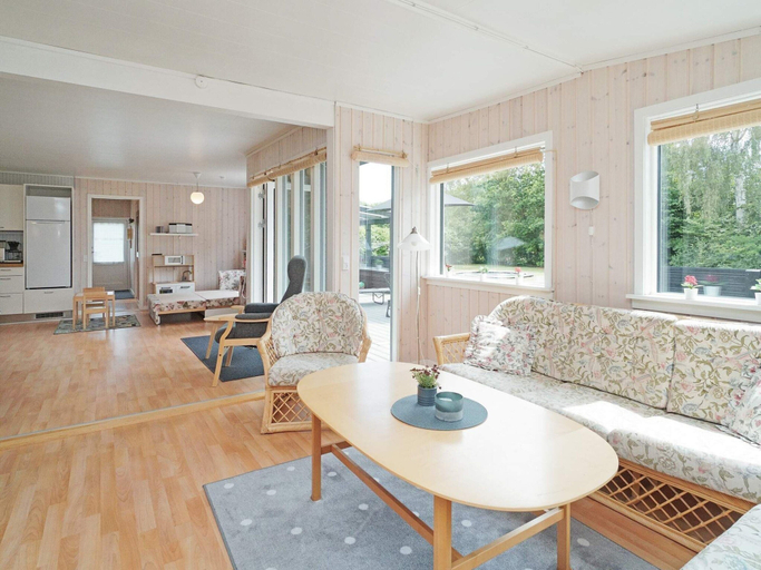 Dining 5, 6 Person Holiday Home in Hojby, Odsherred