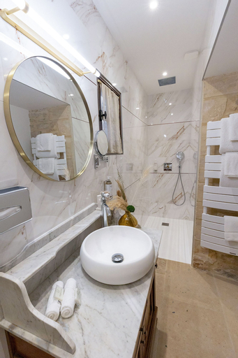 Bathroom 3