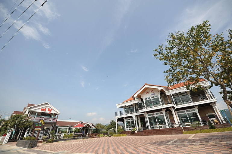 Exterior & Views 1, YJ Pension, Gyeongju