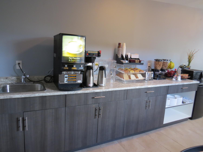 Others 5, Rest Inn, Kitimat-Stikine