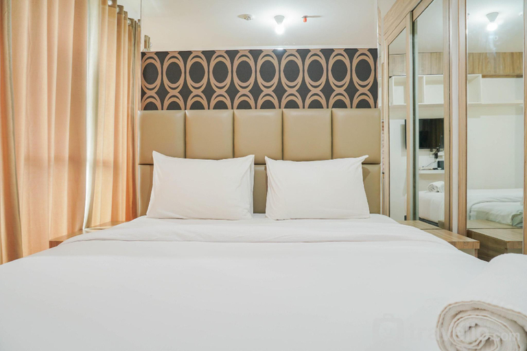 Bedroom, Comfort and Modern Studio Tifolia Apt By Travelio, East Jakarta