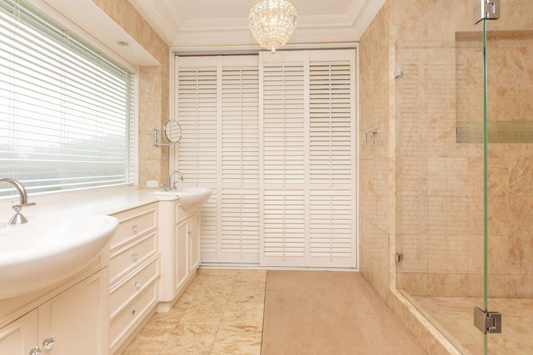 Bathroom 4, Classic 5 Beds Mt Dandenong Resort, Yarra Ranges - Dandenongs