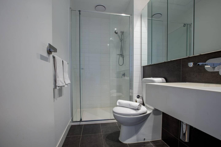 Bathroom, Cozy APT Seaview Next to Southern Cross/pool/gym, Melbourne