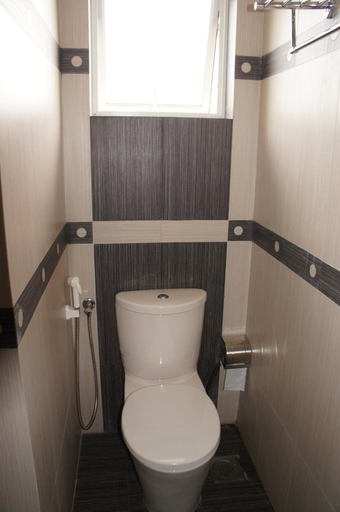 Bathroom 4, Supun Arcade Residency, Thimbirigasyaya