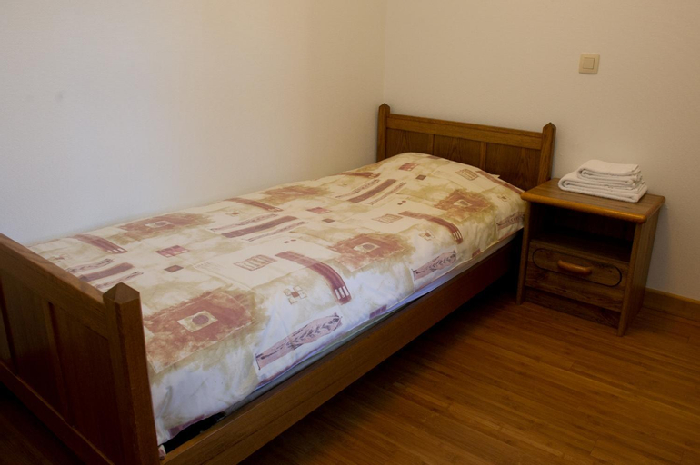 Bedroom 9